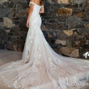 Maddie lane | Dresses | Madi Lane Roza Wedding Dress | Poshmark